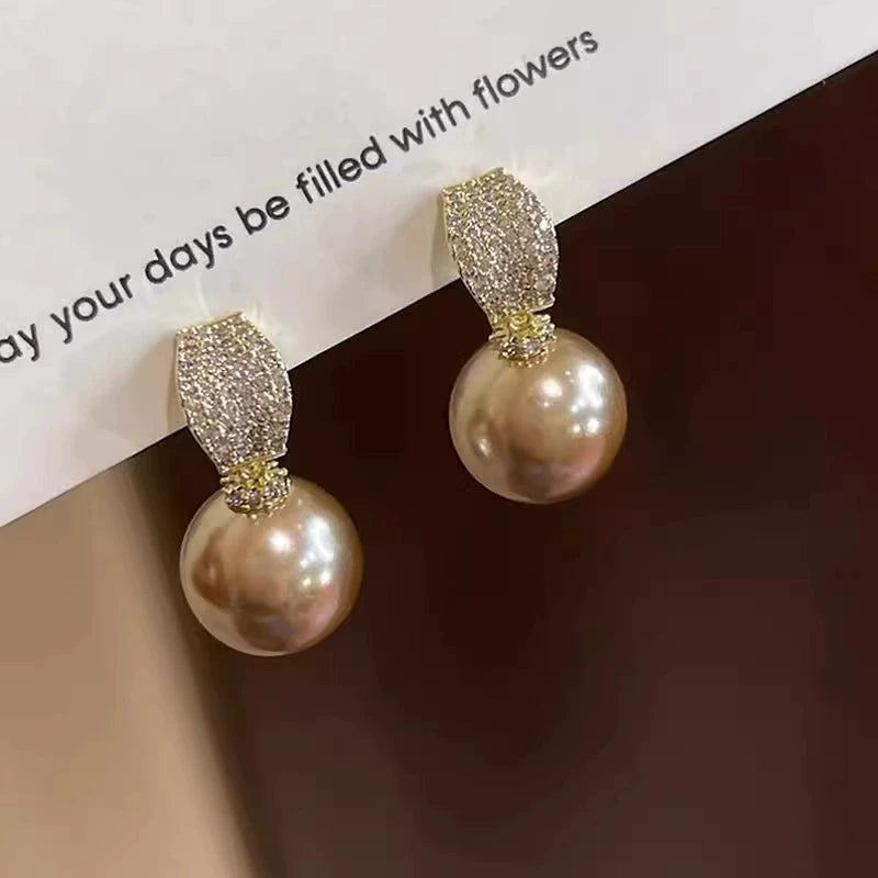 Luxe Pearl Drop Earrings Soft elegance for everyday outfits, date nights, and special moments.