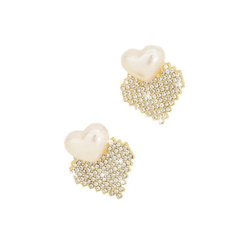 Vintage Pearl Heart Crystal Stud Earrings Sweet, sparkling, and effortlessly feminine.